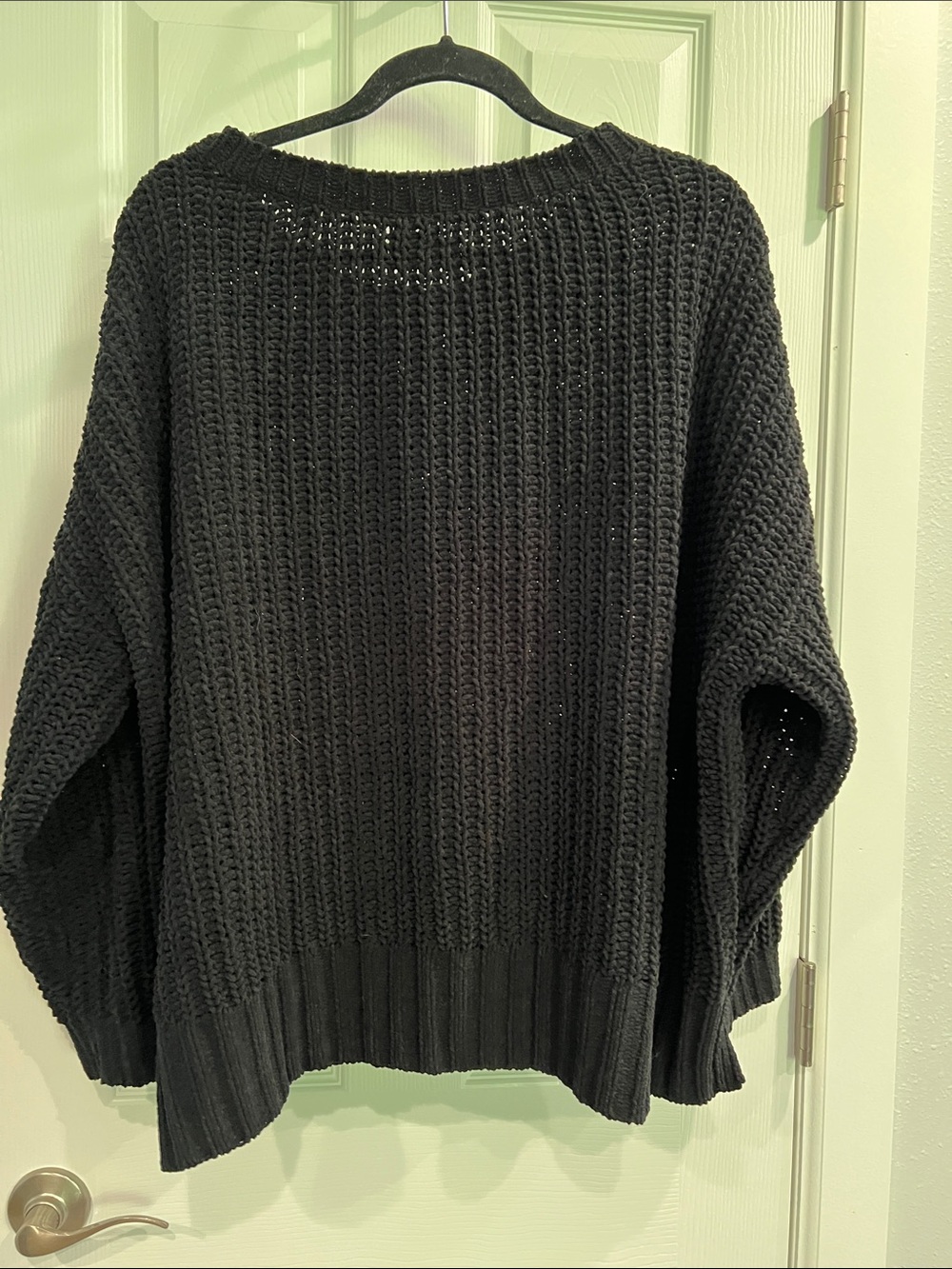 American Eagle Relaxed Black Chunky Knit Crewneck Sweater - Picture 4 of 5